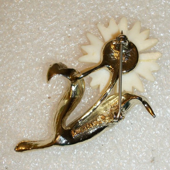 SOLD! Vintage SARAH COVENTRY White Daisey Flower Pin Brooch '60's - Picture 3 of 5